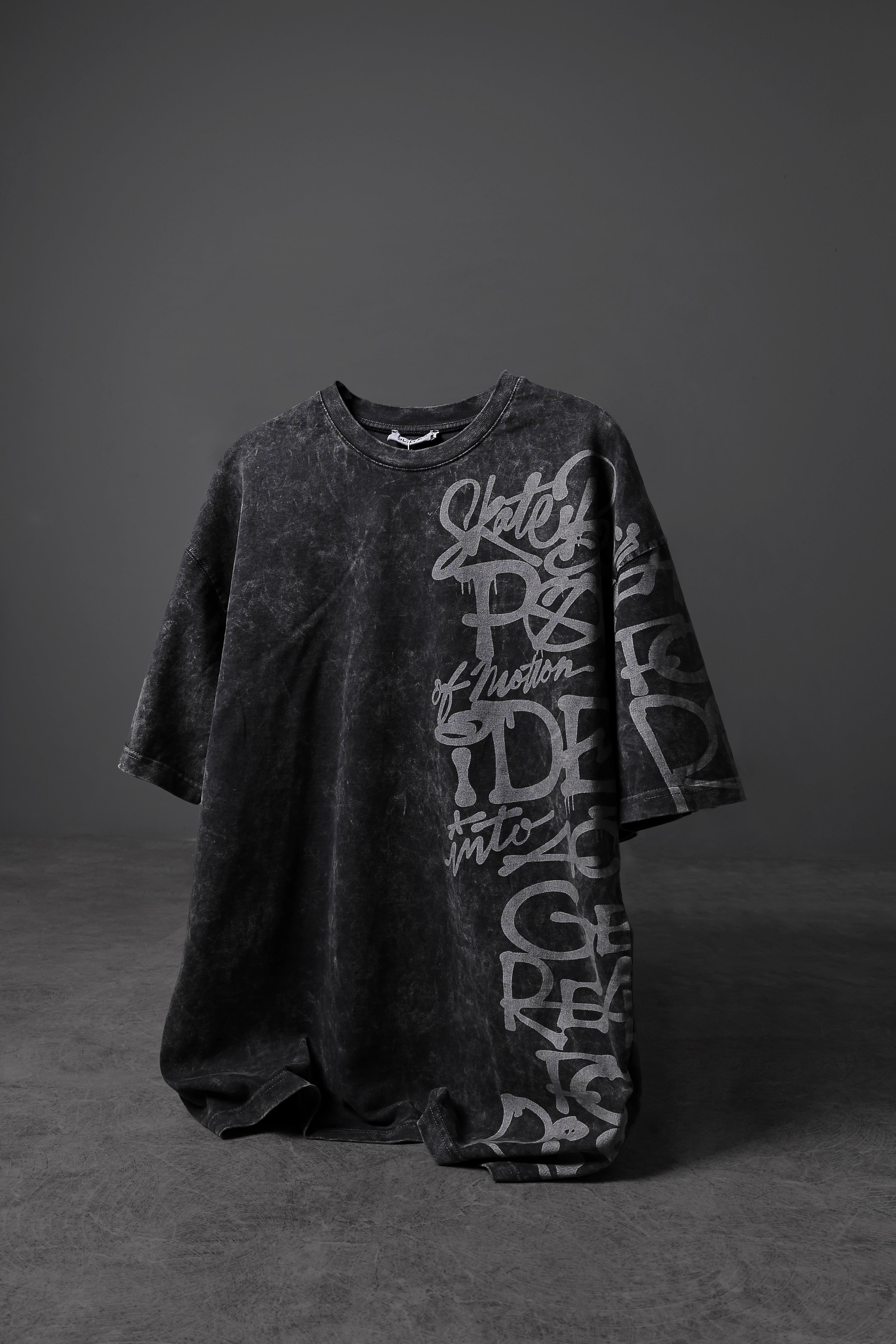 Men's Anthracite Graffiti Side Print Special Washed Fabric Oversize T-shirt
